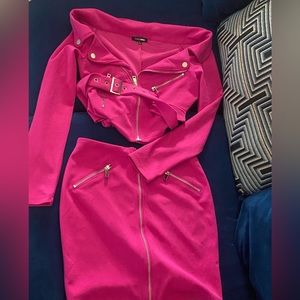 Off the shoulders pink crop jacket skirt set